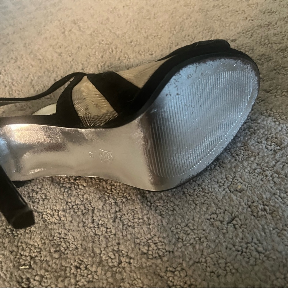 4-inch Black 4-inch heels.